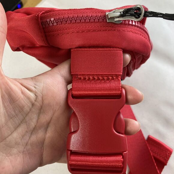 Fabletics Belt Bag Fanny Pack Small Red Zip Solid Polyester Nylon Women 8x4" - Picture 12 of 16
